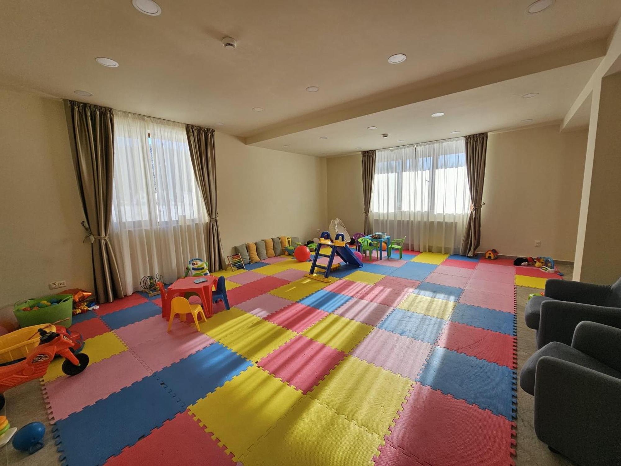 Hotel Casa Iustin Moroeni Esterno foto